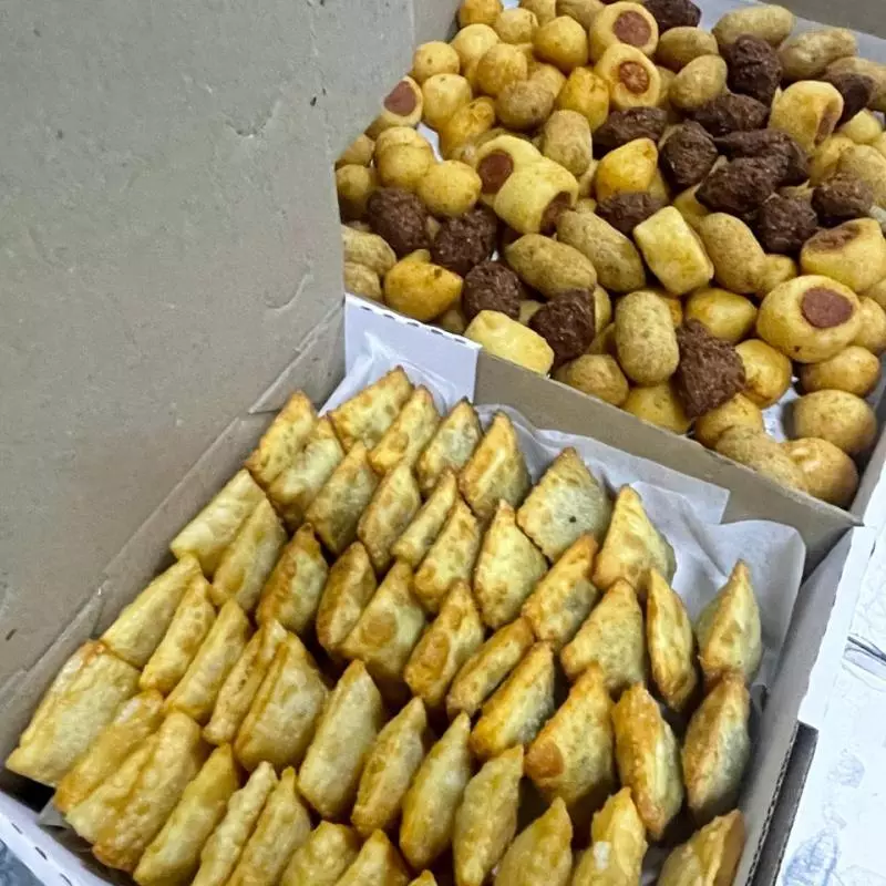50 mini salgados + 25 mini pastéis