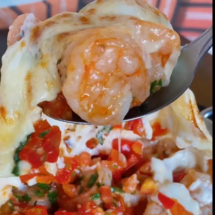 Camarão gratinado c/ queijo cremoso