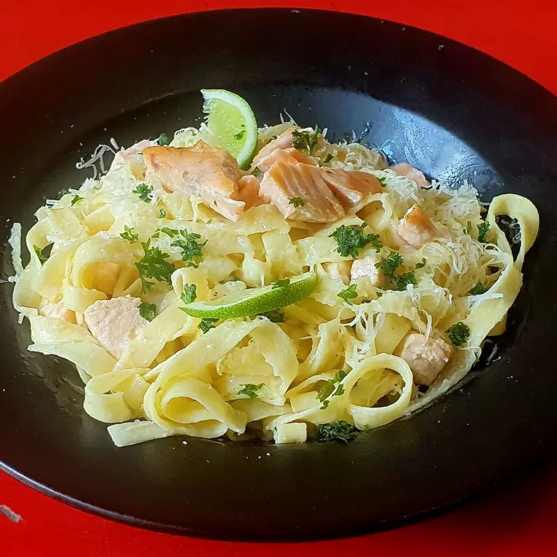 Fettucc. SalsaAlfredo, Salmòn/Limòn