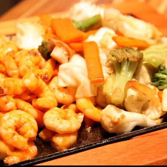Camarão com Legumes
