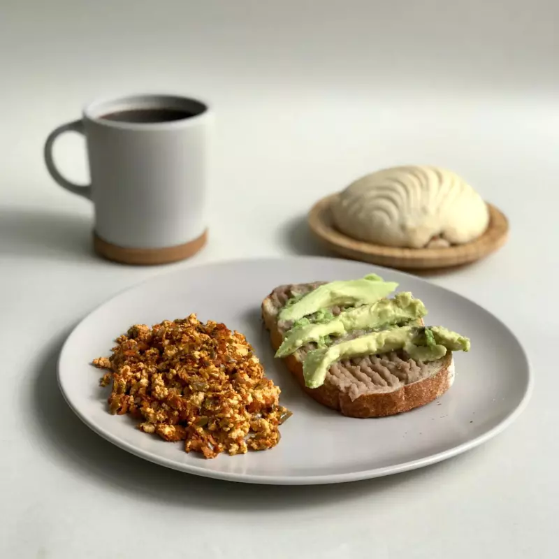 PAQUETE VEGAN TOFU+CONCHA+CAFÉ 8OZ