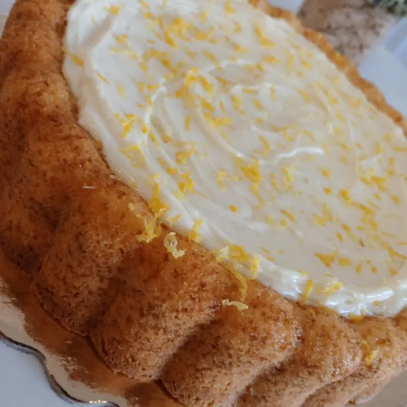 Bolo com creme de limão