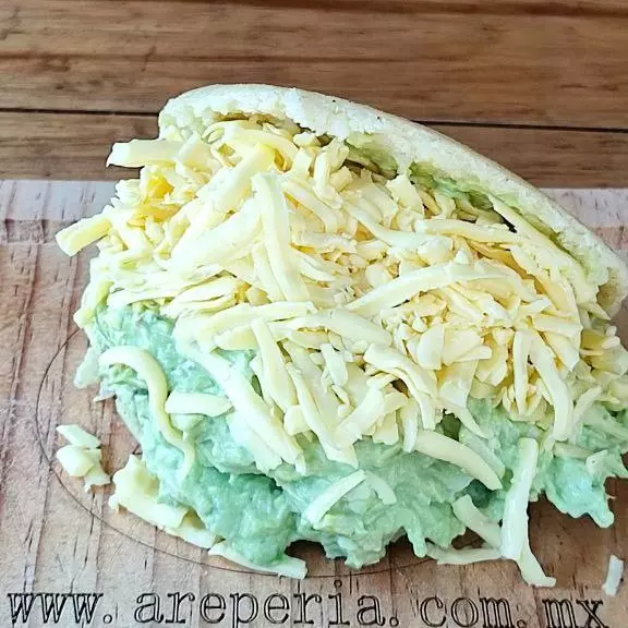 AREPA REINA