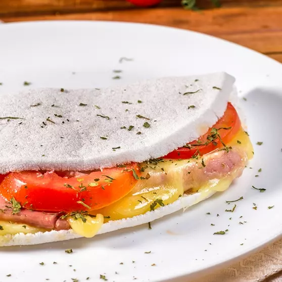 Presunto com Queijo e Tomate.