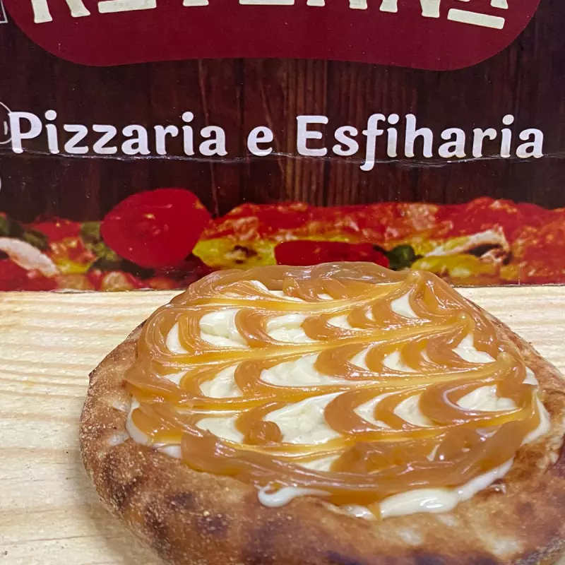 ESFIHA LEITE NINHO C/ DOCE DE LEITE