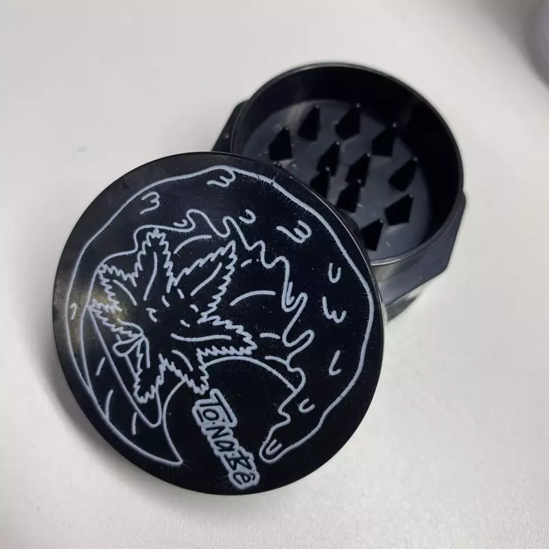 Esmurrugador Tonabê Preto