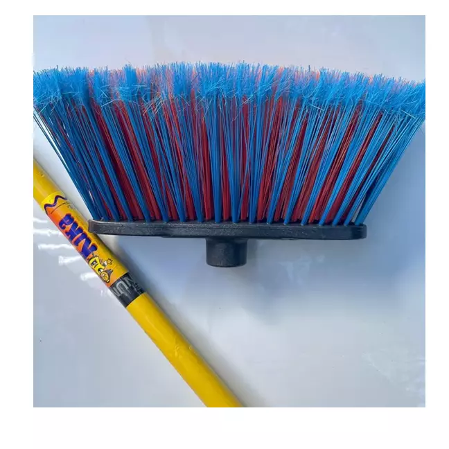 R10118-ESCOBA KIKA VENECIA PLATINUM