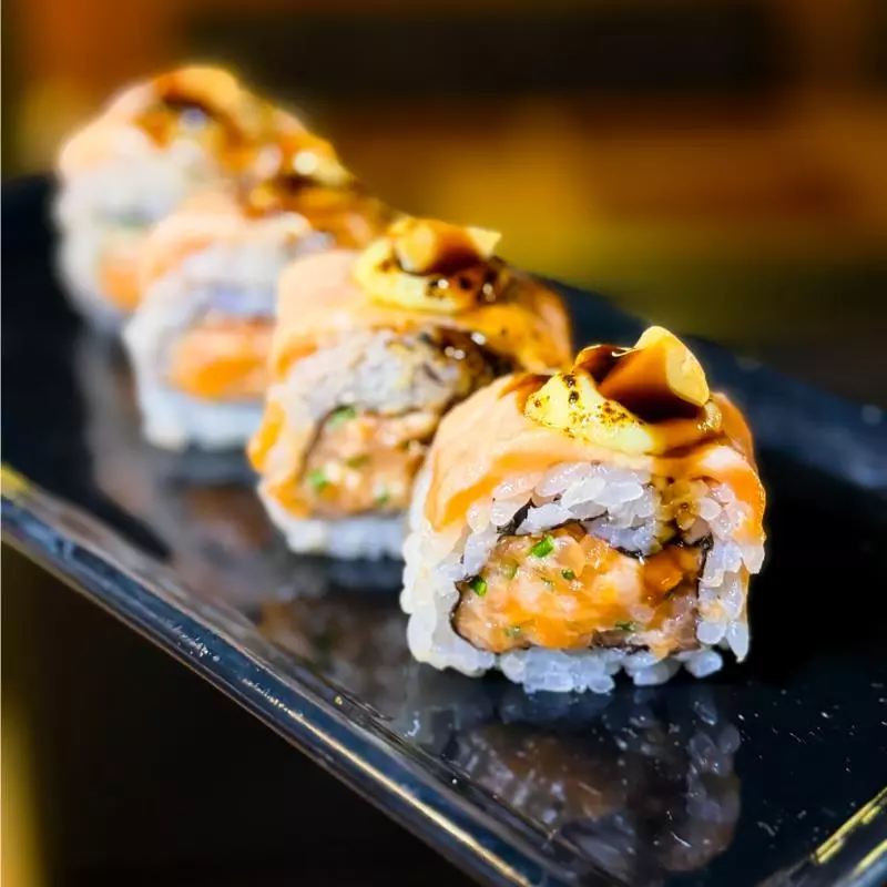 Uramaki especial tartar de salmão