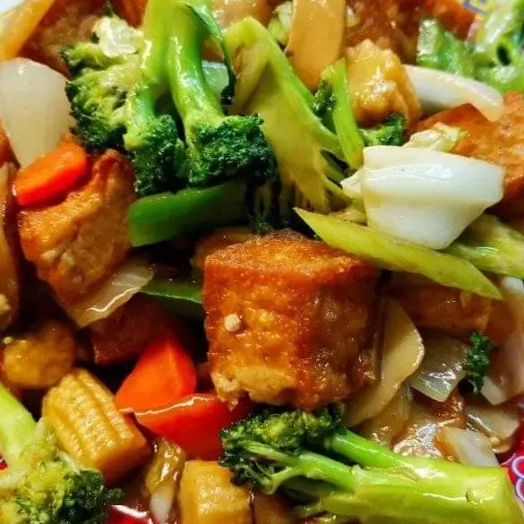 Carne con Taufu y verduras (plancha