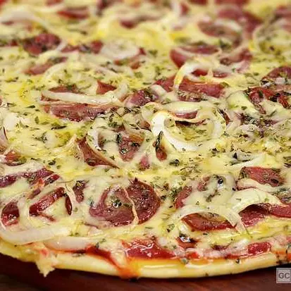 Pizza Calabresa com Cebola