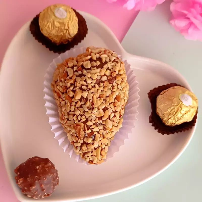 Coxinha de morango ( Ferrero)