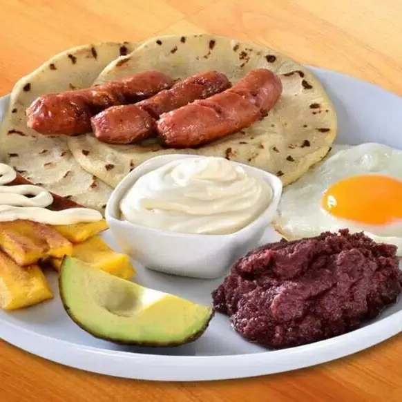 La Deysi (Desayuno Completo)