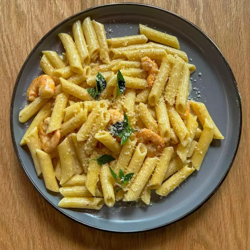 Pasta Alfredo con camaron