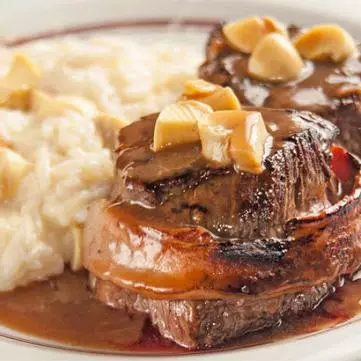 Medalhão à  Piamontese