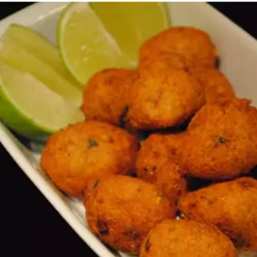 BOLINHO DE BACALHAU