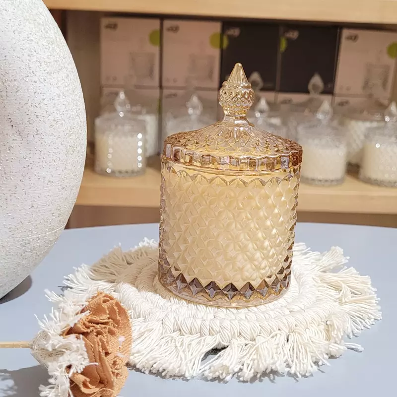 VELA DUBAI CHICA AMBAR