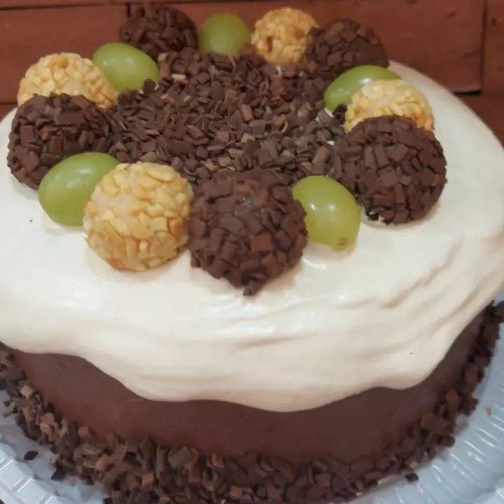 Bolo vulcão de iogurte