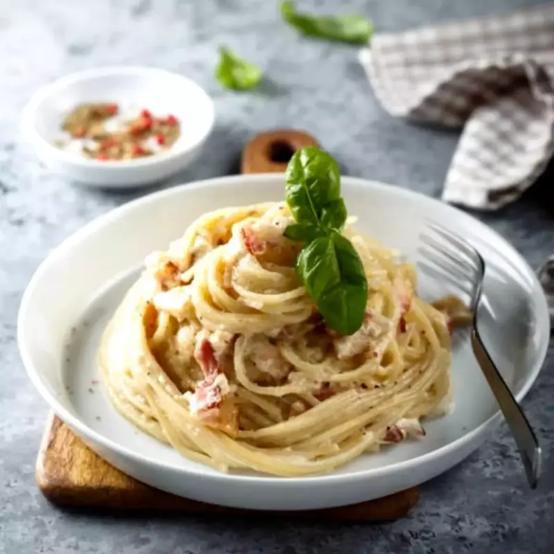 Carbonara ao Molho Branco