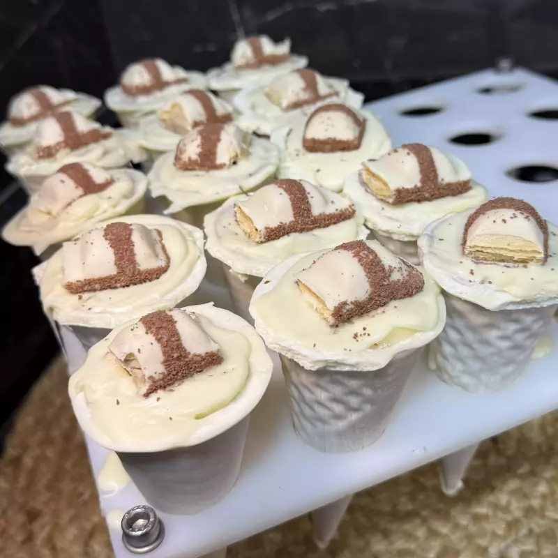 Cone kinder bueno
