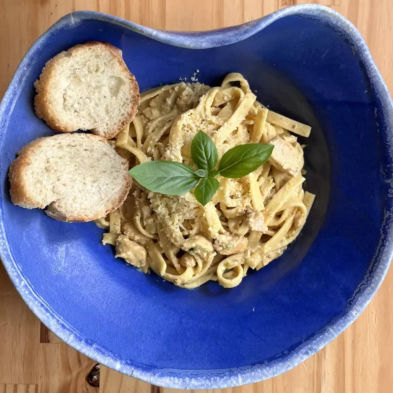 Pastas al curry con pollo