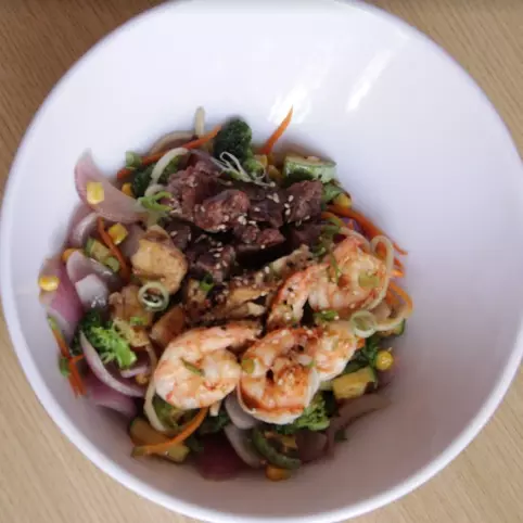 NOODLES. Base: 160gr de fideos