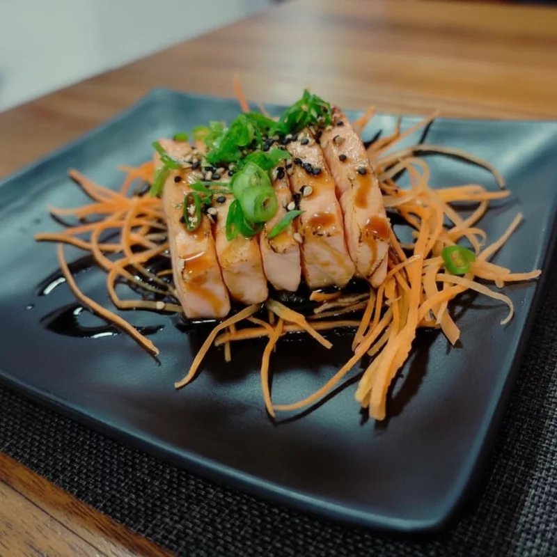 Sashimi de Salmão Flambado - 5 und