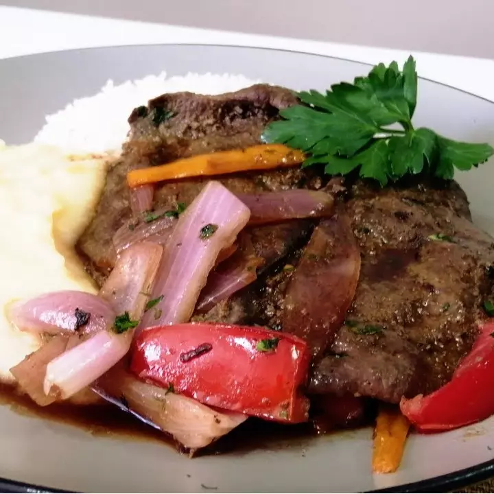 Hígado Saltado