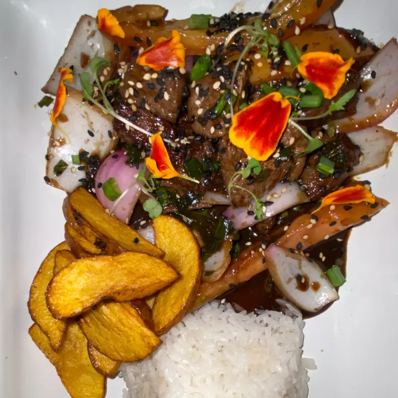 Lomo Saltado
