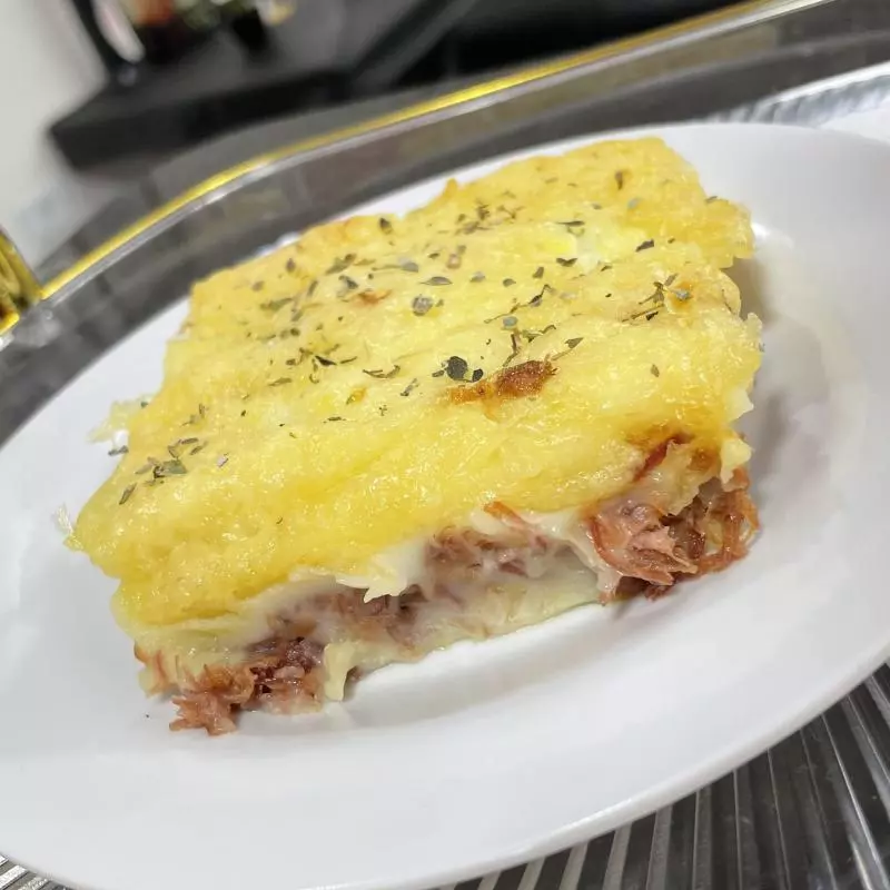 Escondidinho de carne seca