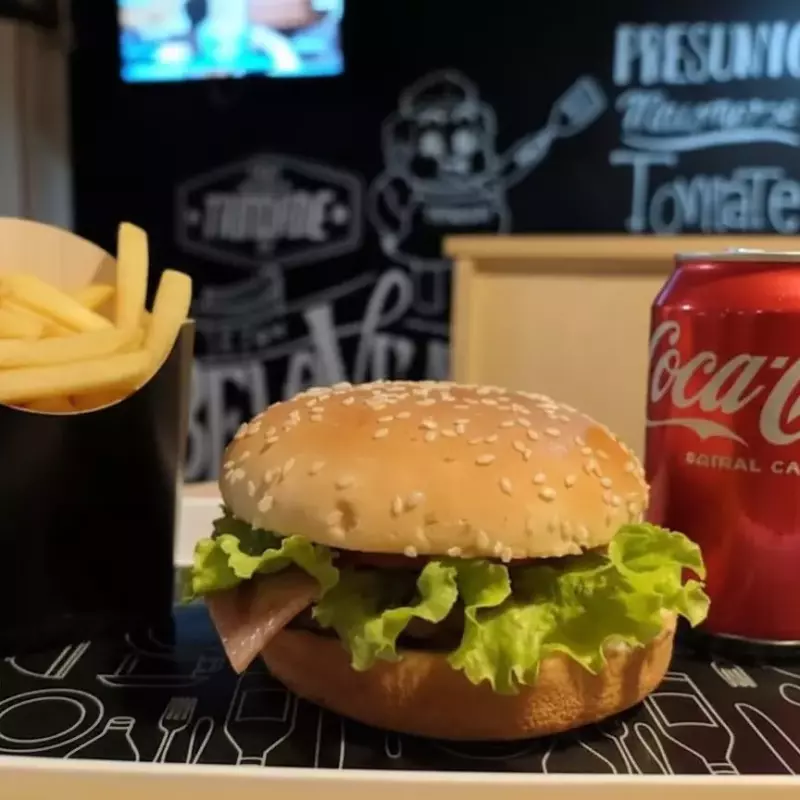 Combo 1 + Coca-Cola lata
