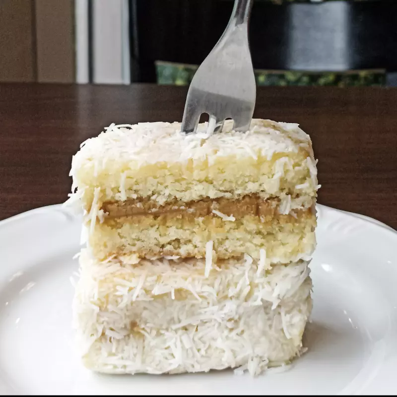 Bolo de coco gelado
