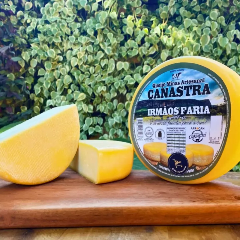 Canastra Irmãos Faria ±550g