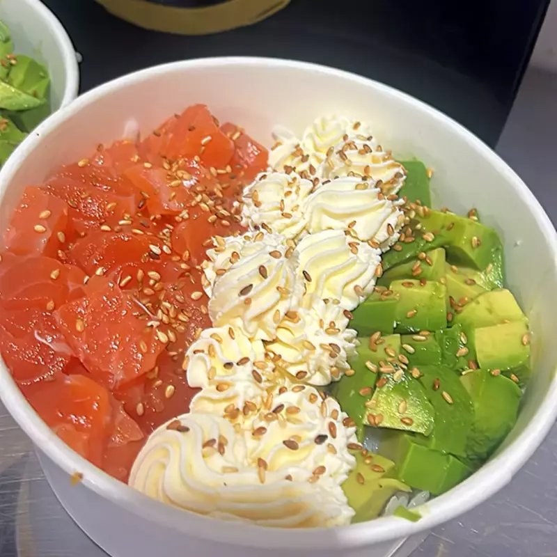 ENSALADA POKE BOWL SALMÓN