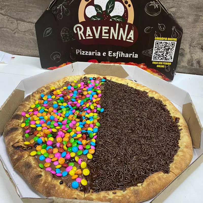 PIZZA M&MS E BRIGADEIRO