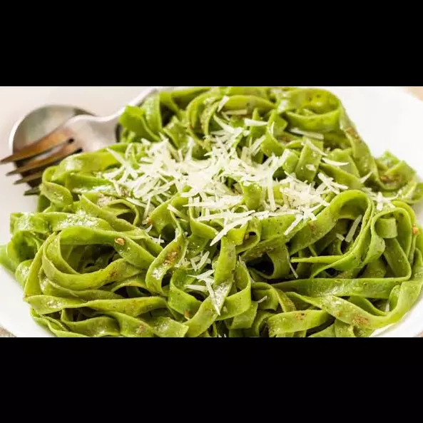 Tallarín Verde con
