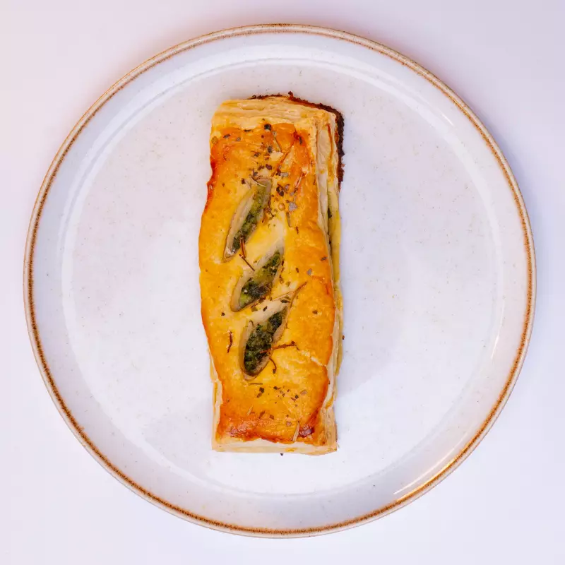 Caña de espinaca y queso