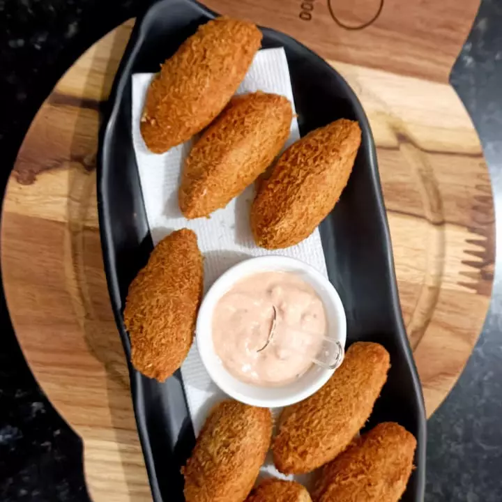 Bolinho de Bacalhau (8 Unidades)