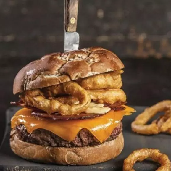 JOHN'S BURGER + batata e bebida