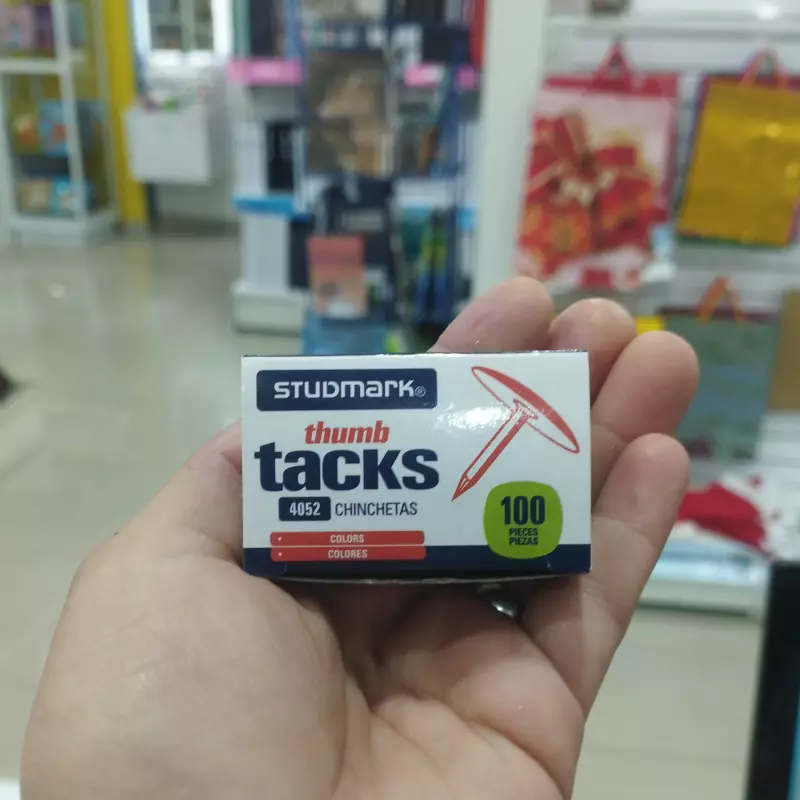 Clips studmark tacks