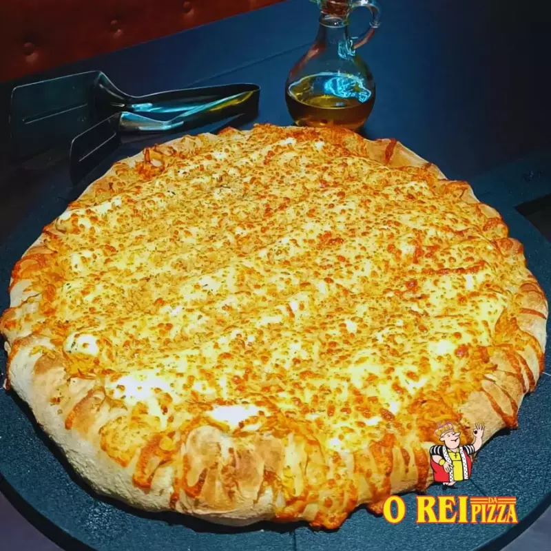 Pizza Frango, cream cheese e alho