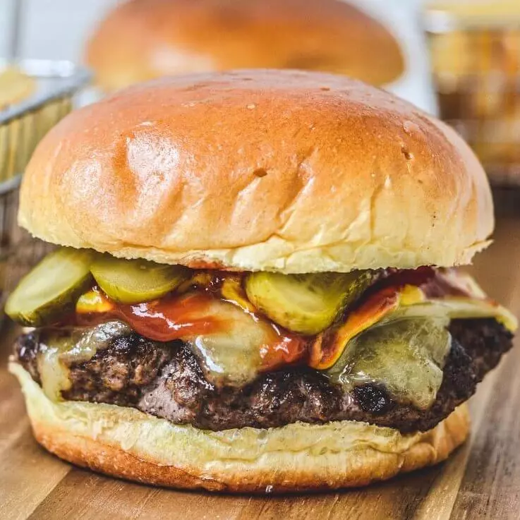 Cheeseburger & Fries