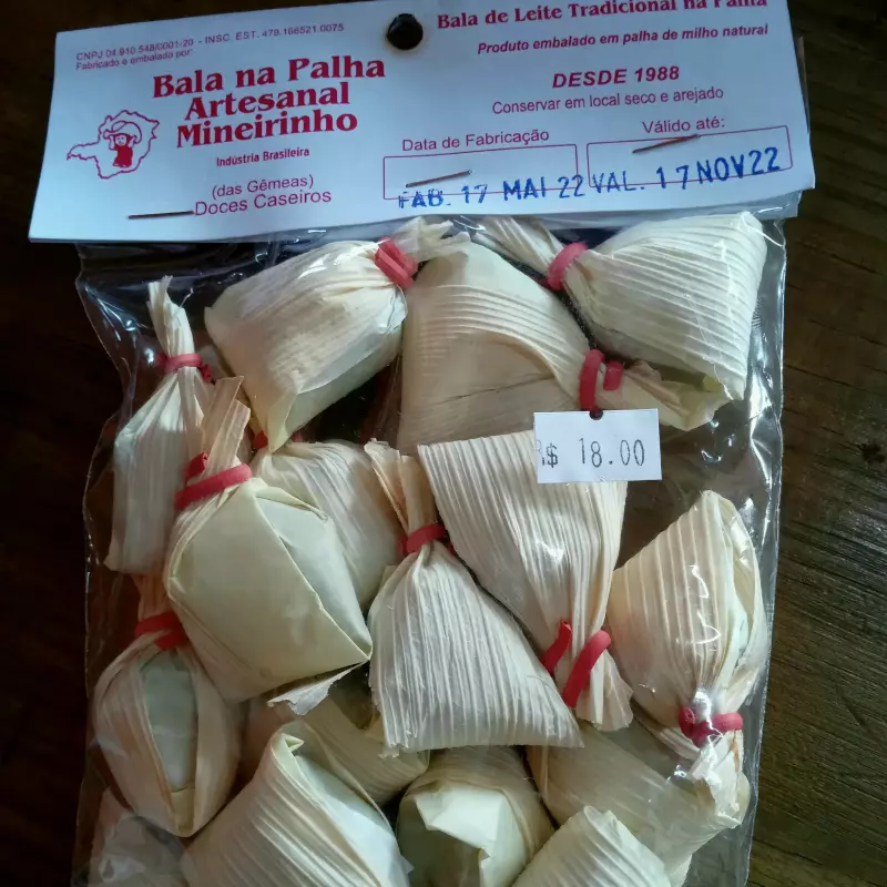 Bala de Leite na Palha