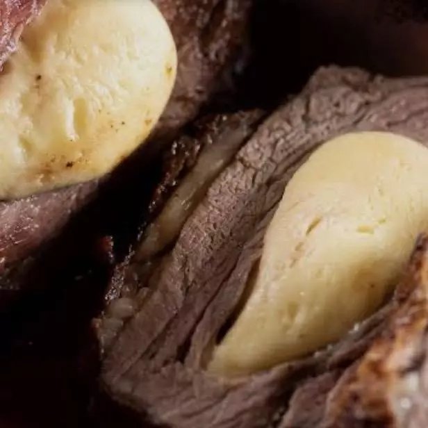 Maminha recheada com queijo