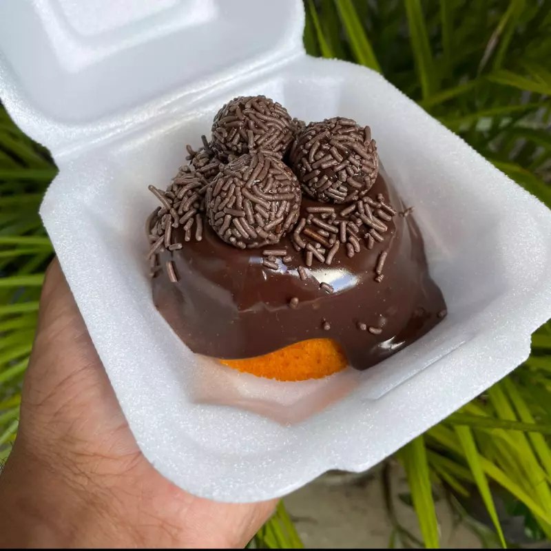 MINI VULCÃO CENOURA COM BRIGADEIRO