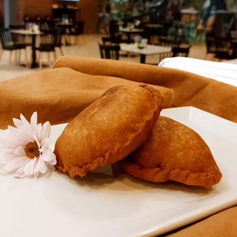 EMPANADA DE POLLO