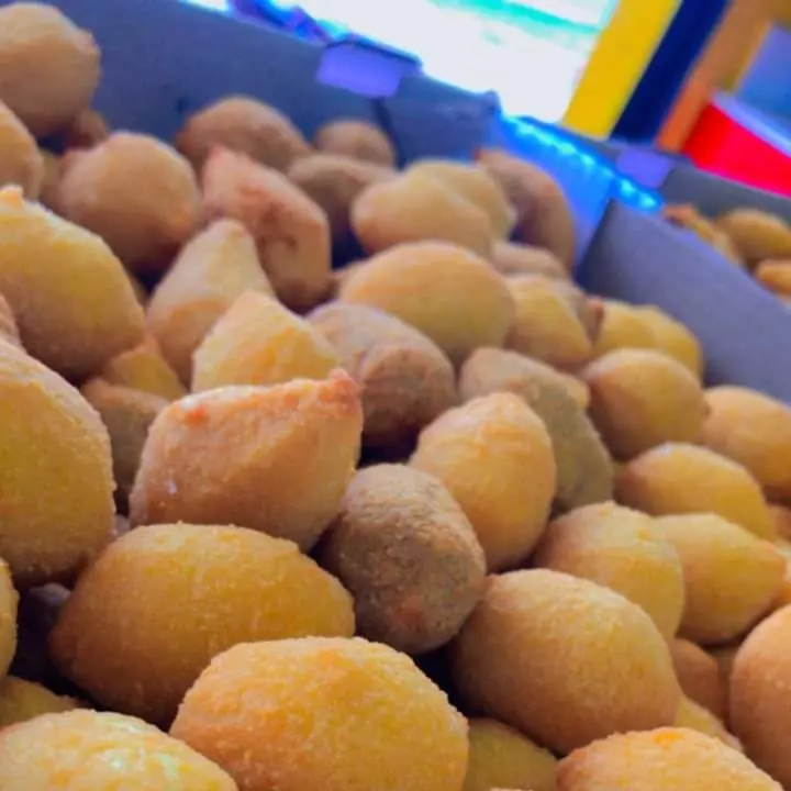 150 mini salgados + 30 mini churros