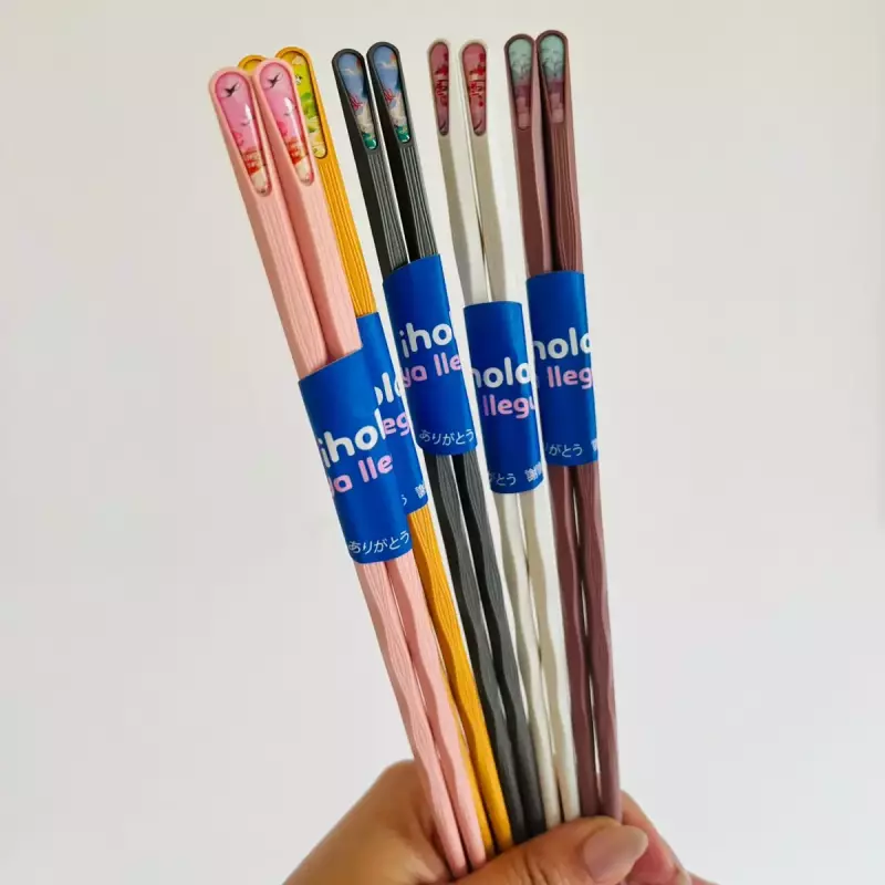 Palitos de colores con diseños