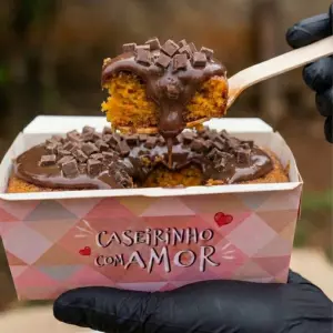 Bolo Caseirinho Cenoura c/ Chocolate