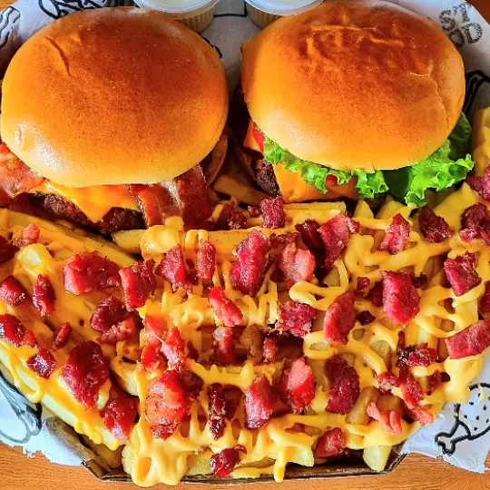 Casal bacon + salada