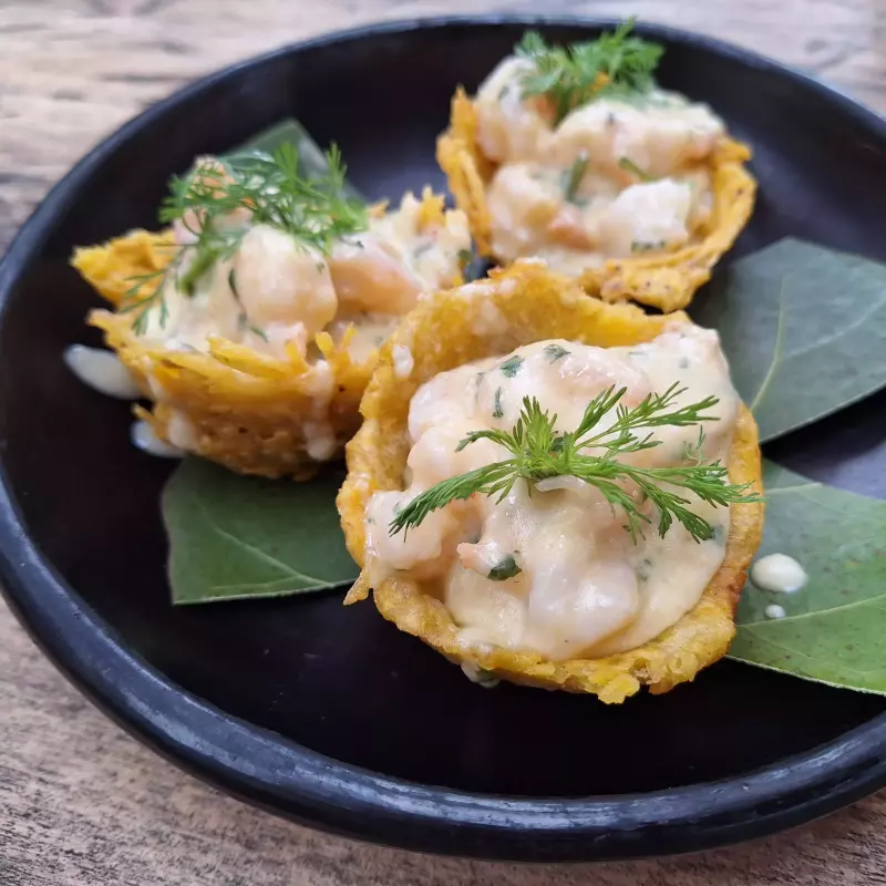 Canasticas de Camarones al Ajillo